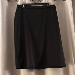 Tadashi Shoji Black satin knee length Pencil Skirt - size 16